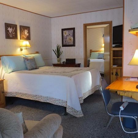The Pines Country Inn Newcastle ภายนอก รูปภาพ