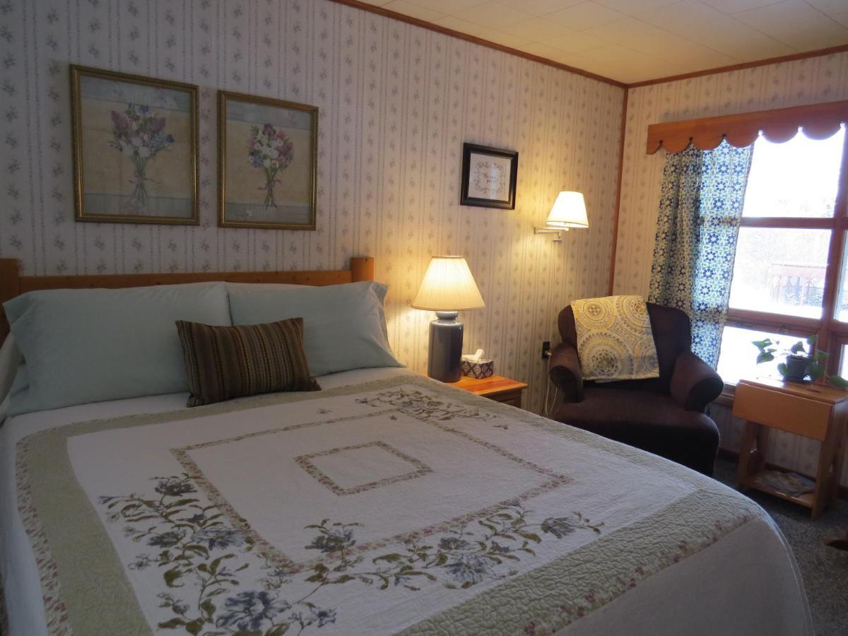 The Pines Country Inn Newcastle ภายนอก รูปภาพ