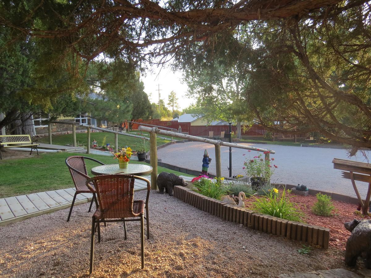 The Pines Country Inn Newcastle ภายนอก รูปภาพ