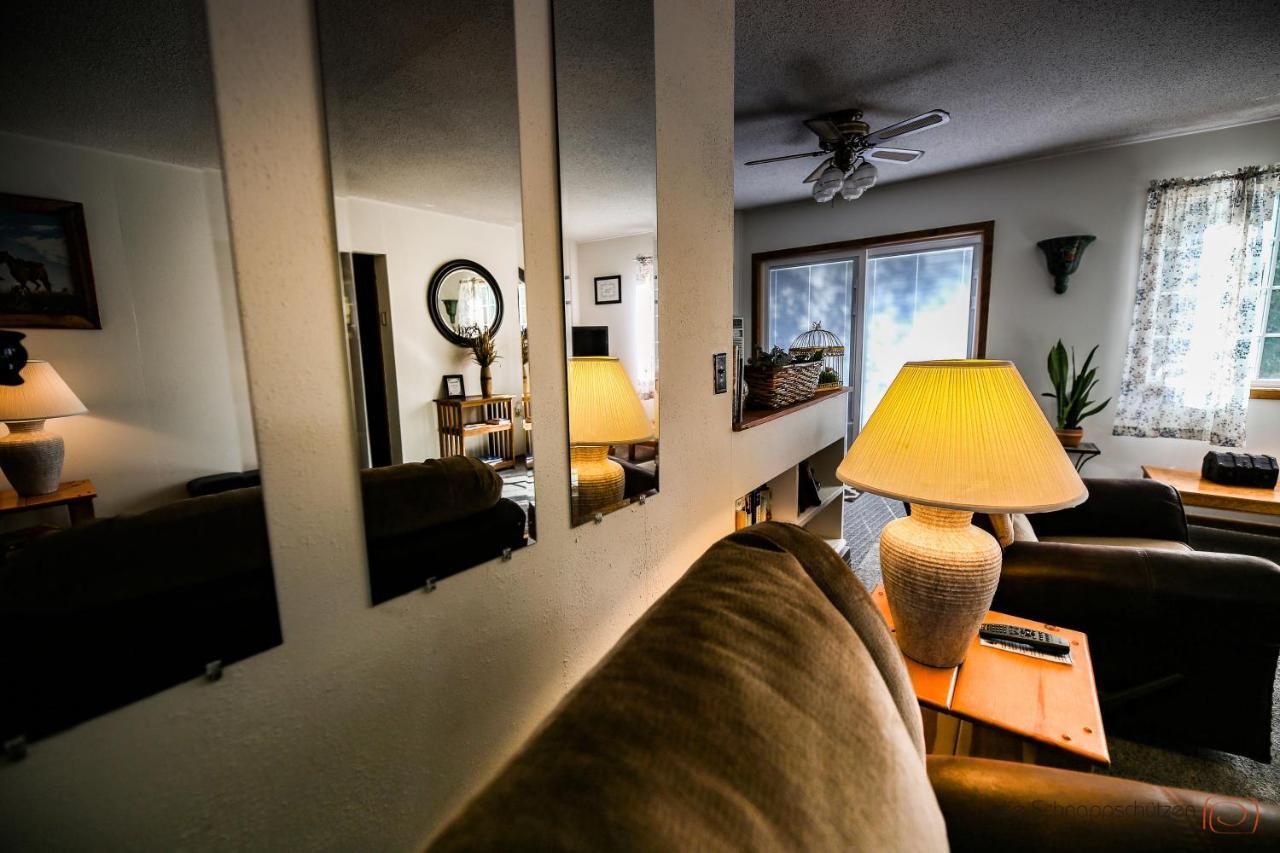 The Pines Country Inn Newcastle ภายนอก รูปภาพ