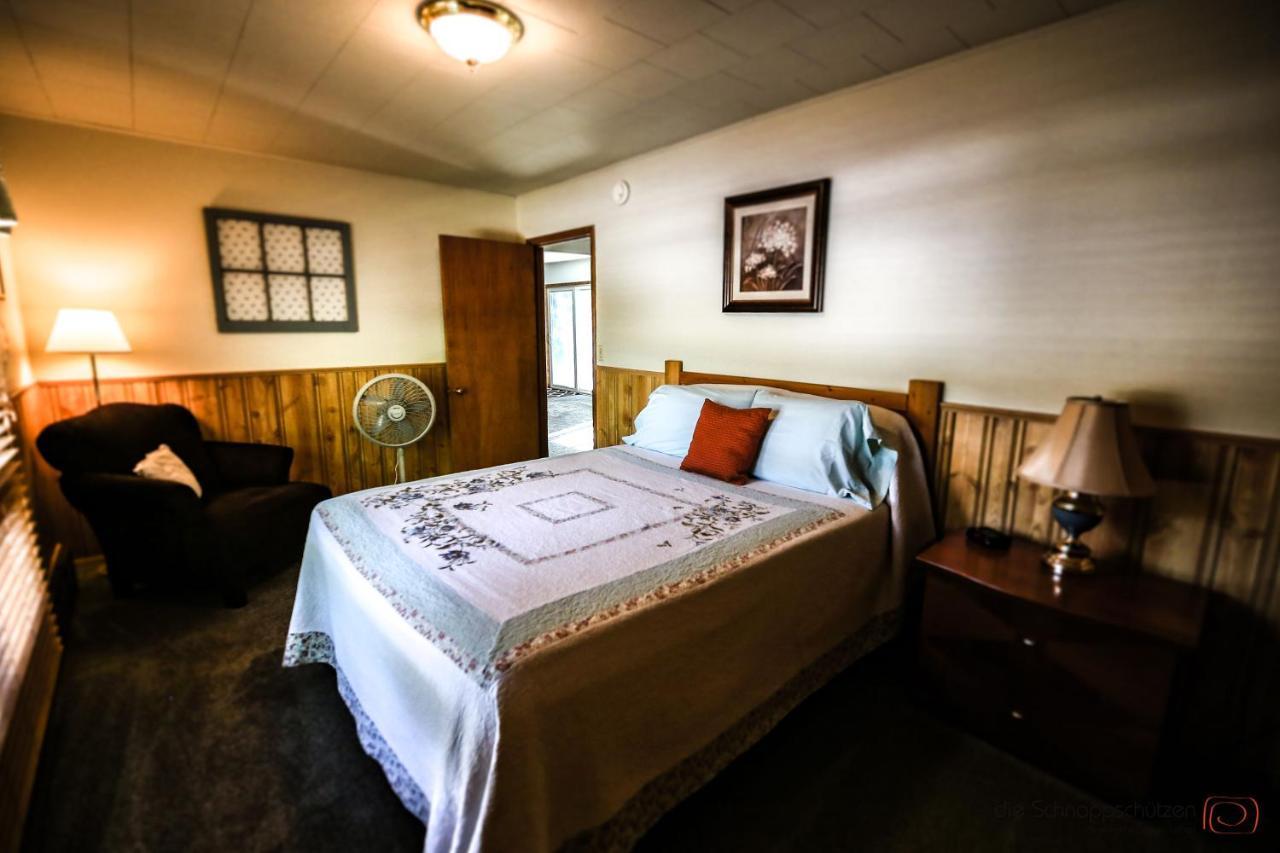 The Pines Country Inn Newcastle ภายนอก รูปภาพ