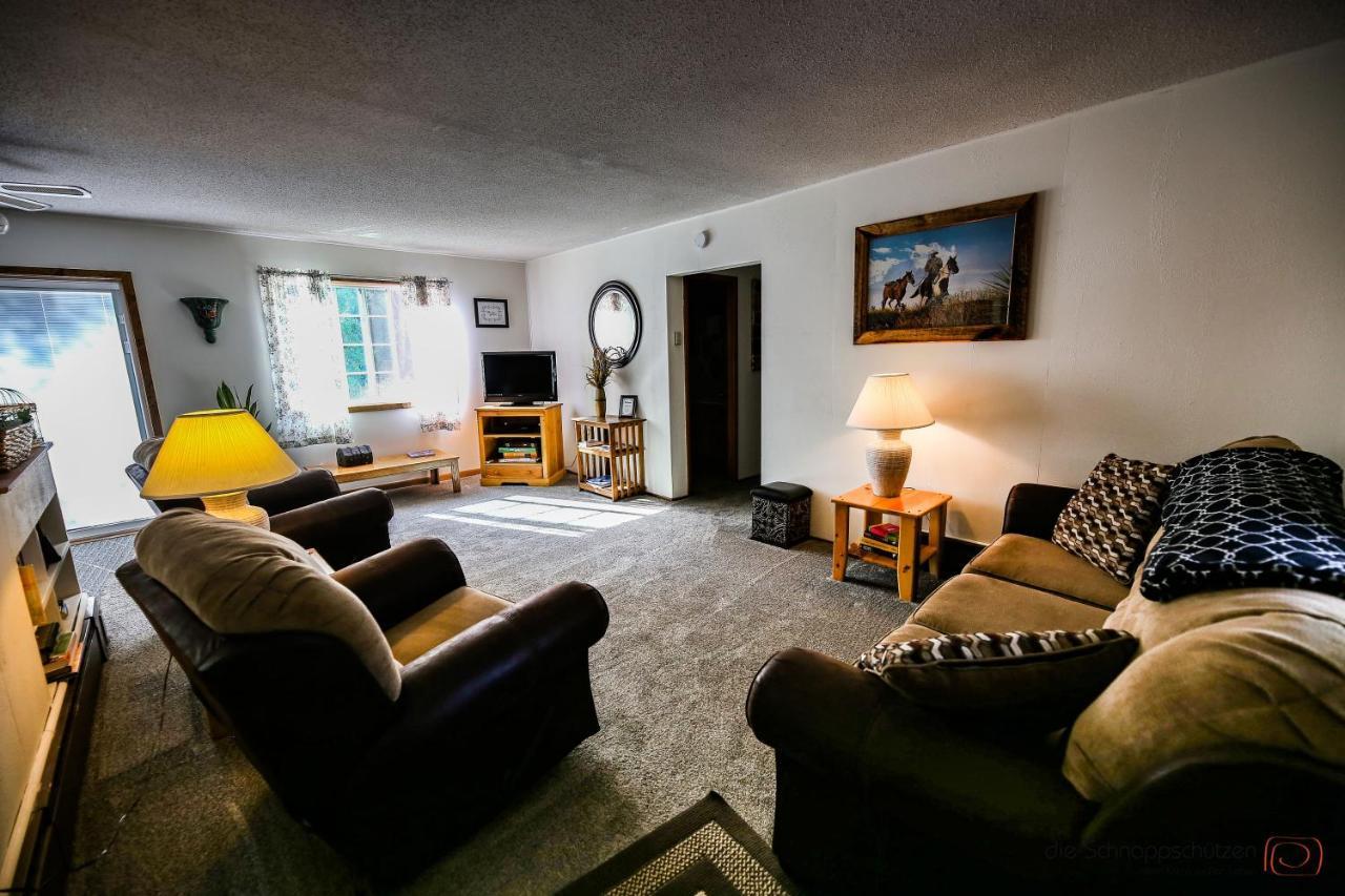 The Pines Country Inn Newcastle ภายนอก รูปภาพ